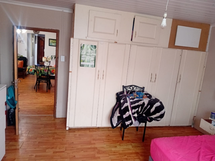 4 Bedroom Property for Sale in Kwanonqaba Western Cape